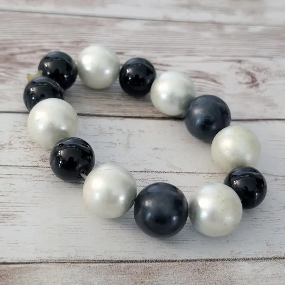 Vintage Stretch Bracelet Cream & Black Chunky - Condition Issues